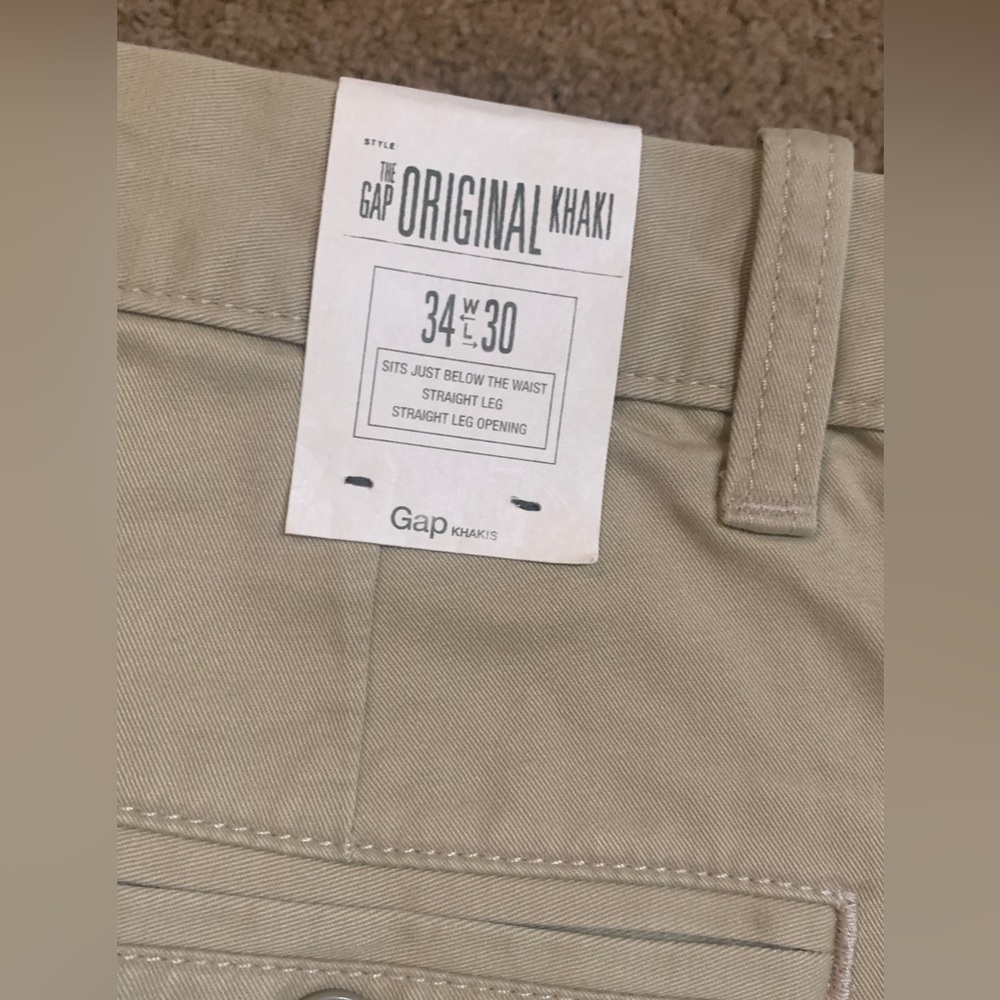 NWT Men’s Gap The Original Khaki 34W 30L